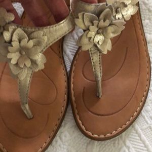 Born flower sandals